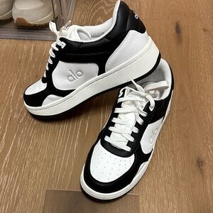 ALO Yoga Monochrome WOMEN'S Sneakers